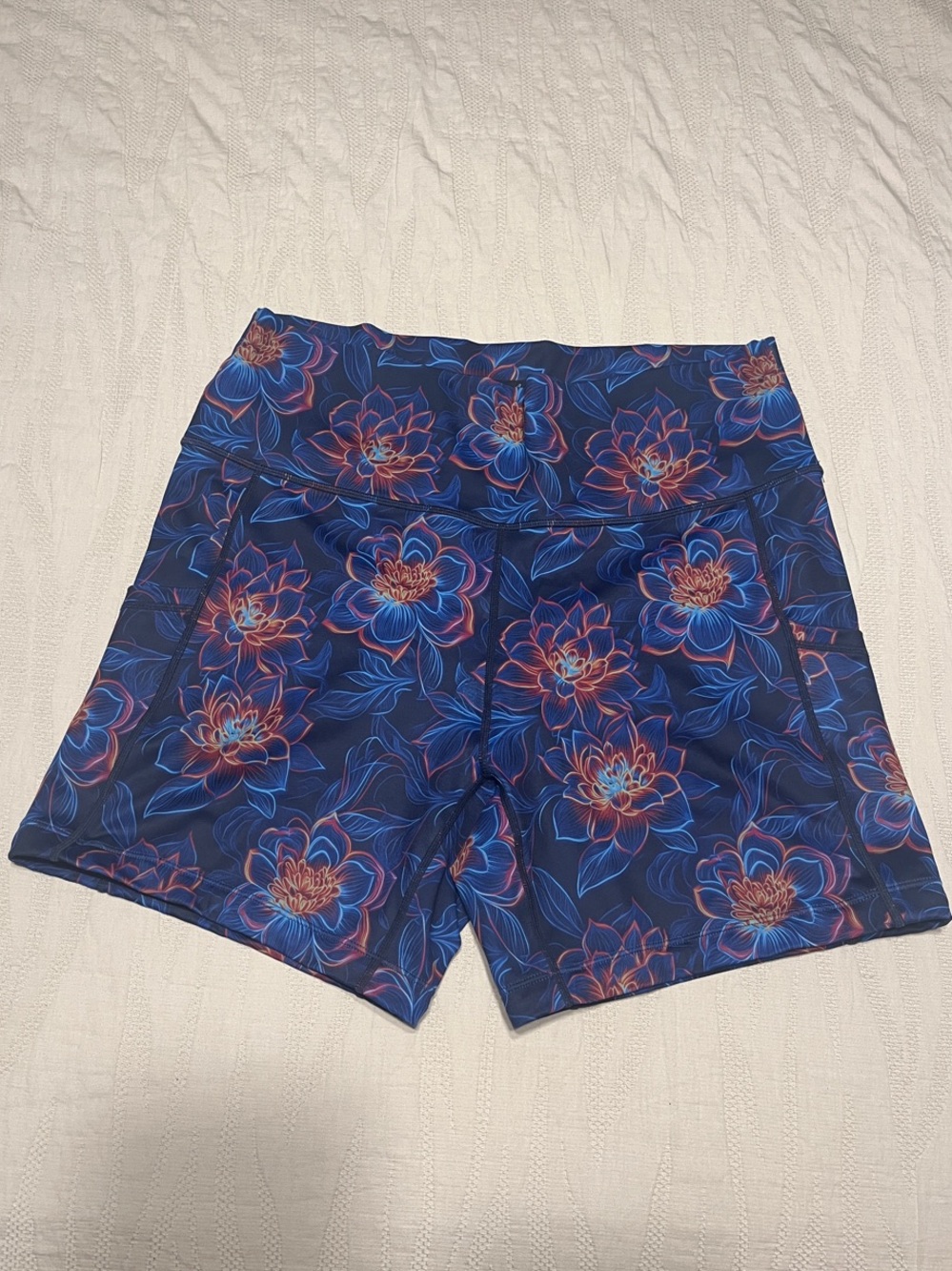 Constantly Varied Gear Women's Floral Bike Shorts - Size XL - 5 inch inseam